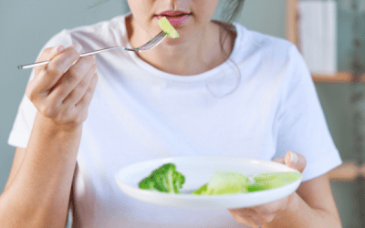 Cuidado dental en pacientes con trastornos alimentarios, una mirada integral hacia la salud bucal.